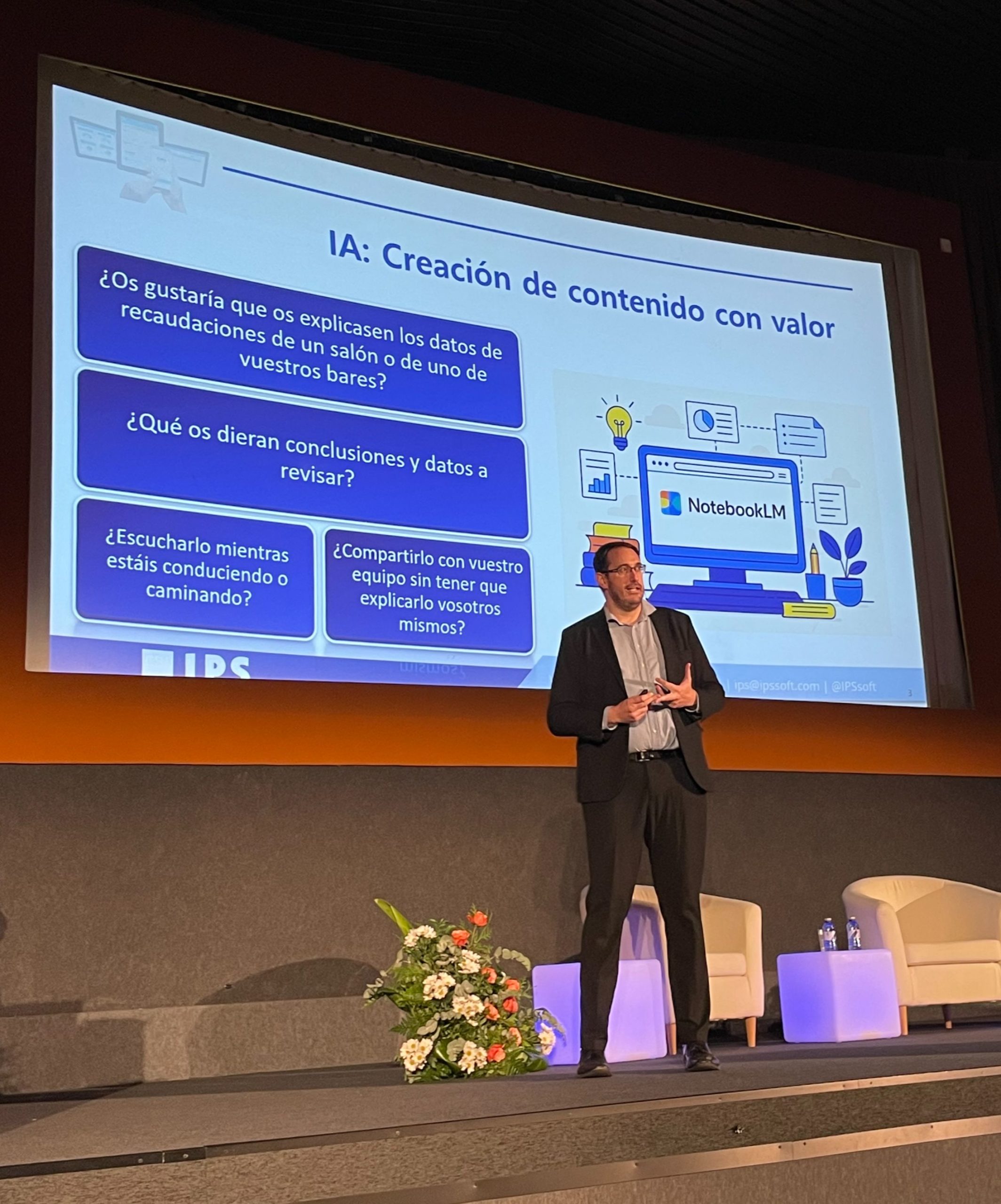 Creación de contenido con Inteligencia Artificial — Conferencia IPS Antonio J. Ruiz durante su exposición sobre creación de contenido con Inteligencia Artificial