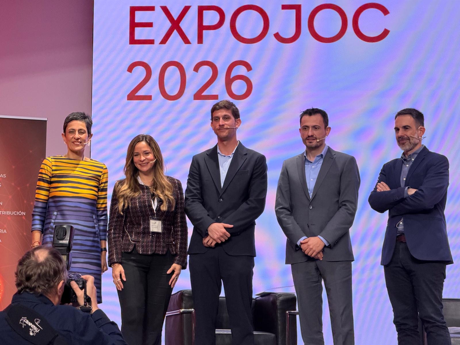 Participantes en la mesa redonda de Expojoc 2026 sobre IA y digitalización del sector del juego